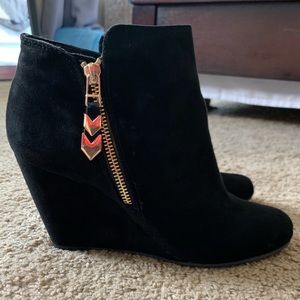 Black BCBG wedges